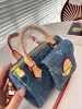 Topp lyxdesigner denim kudde påse kvinnors handväska crossbody väska axelväska guldmetalltillbehör mångsidiga tygväskor 16 cm