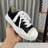 2024 Women Shoes Shoes Hank Low Top Flats Sneakers Usisex Canvas Trainer Train-Up Trim على شكل إصبعات مصممة فاخرة مصممة حذاء مصنع مصنع مصنع مصنع