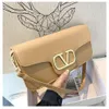 Designer Luxury fashion tote bags Wallets 2023 Fashion One Shoulder Crossbody Womens Bag Fashionable and Versatile Small Square Bag