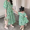 ファッションフローラルママと娘のドレスかわいい家族マッチパーティー親子衣装クリスマスカーニバル母子服240322