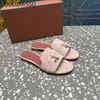 Pantofole Scarpe basse colorate caramelle per l'estate da donna 2024 Vintage Lock Buckle Sandali da spiaggia casual Tacchi alti con tacco spesso