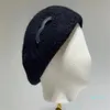 ベレー帽の女性ラムズウールベレットブラックカジュアルカシミアドームドームベレー帽Beanie Hat Outdoor Girls Travel Autumn Winter WindProof