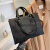 Cross Body 2023 Nuova borsa tote Borsa a mano in PU in rilievo Una spalla Borsa a tracolla portatile da donna di grande capacità H240323