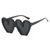 2 pcs Fashion luxury designer Love Sunglasses 2023 New Personalized Sunglasses Team Funny Peach Heart Sunglasses Womens Trend