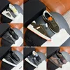 Designers B-Court Men Sneakers Luxury Casual Chores Calfskin Le cuir noir blanc marron marron bleu Couleur Graffiti Fashion Trainers