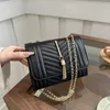 Shoulder Bags Women Retro Fringe Small Square Bag Personality Embroidered Line Casual Fashion Oblique Luxury Design