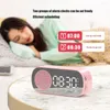 Tischuhren Drahtlose Bluetooth-kompatible Lautsprecher HIFI Musik Box Soundbar Unterstützung TF Karte Uhr Dual Alarm LED-Player FM Radio 1200 mAh