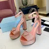 Sandaler Rhinestone Diamond Platform Womens High Heel Sandaler Pumpar Chunky Block-On Open Toe Ankle Strap Dress Shoes Luxury Designers Factory Factorwear