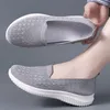 Zapatos informales para mujer, mocasines de verano de malla transpirable, ligeros, para correr, suela suave, cómodas zapatillas de deporte para mamá