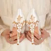 Chaussures de robe Mode Femmes Sexy Stiletto Talons Hauts Élégant Chaussure De Mariage Mariée Fleurs En Métal Pompes De Luxe Dames Parti Designer Satin