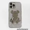 Designer Designers iPhone-fodral för 14 Pro Max Lens Full Package 12 Telefonfodral Transparent Electropated Cute Bear Anti-Drop Protective Case G238112CFREQ