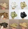 Pantofole da corsa in schiuma Eva per bambini Scarpe da bambino Scarpe da bambino per ragazze Designer Scarpe da ginnastica antiscivolo Ciabatte per bambini Sandali per bambini in resina per osso del deserto