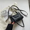 Omuz çantaları Kore Crossbody için Kadınlar için 2024 Trend Marka Moda Küçük Kadın Lüks Tasarımcı Bayan PU Deri Çanta