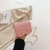 Сумочка New Counter Quality King Explosion Dingdang Bag Новая мода из ПВХ для взрослых и детей Мини-седло на одно плечо Диагональная сумка с цепочкой