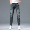 Jeans pour hommes 2024 Pantalon Simple Slim-Fit Nostalgique Artisanat Strass Impression Pantalon Skinny Coton Élastique Marque De Mode Hommes