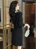 Arbetsklänningar söta eleganta 2 -stycken set kvinnor utsökta lyxiga formella svarta ol långärmade korta jacka kappa smala minikjolar kläder mujer