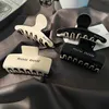 Lüks Barrettes Designer Saç Tespit Köpekbalığı Klipsi Saçkop High-End Tembel Fransız Grab Clip Kore High-In Square Kafa Saçkağının Arkası