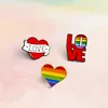 3Colors LGBT Rainbow Love Söta anime filmer spel hårda emaljstift samlar tecknad brosch ryggsäck hatt väska krage lapel märken