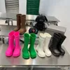 Bottes en caoutchouc à tube long de luxe de haute qualité pour femmes, semelles épaisses, tête ronde, semelles épaisses antidérapantes, bottes de pluie à tube haut à la mode et polyvalentes