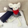 Animaux en peluche Nouveau design lapin en peluche jouet mignon en peluche habillé poupées Kawaii doux Terry velours chien Rat jouet pour fille bébé cadeaux de Noël L240320