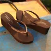 Flops High Heel 6cm Brick Brick Pu Thin Strap Herringbone Slippers pour Summer Women's Antiked Beach Sandals avec des tongs en pente
