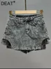 Deat Women Shorts Wysokiej talii Spring Summer Personality Street Asymetryczne dżinsowe spodenki 2024 11C248 240312