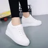 Zapatos informales con tacones de cuña ocultos para mujer, zapatillas de deporte con plataforma alta, cuñas para mujer, color blanco