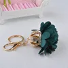 Keychains feleskep Camellia Rose Keychain Women Romantic Bag Pendant Charm Flowers Key Chain Ring Holder