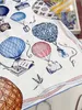 Ny Silk Scarf Designer Märke Scarf For Women stal peadband Ring Summer Square Silk Scarf Top Brand L Letter Hot Air Balloon Suithase Printing 4 Colors 90*90cm M77662