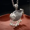 チェーン縁起の良いナショナルスタイルの光沢アートデザインタッセル女性のための魚の形のネックレスドロップペンダントキールチェーンバンケットジュエリー