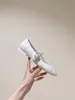 Nouvelles chaussures pour femmes Mary Jane chaussures plates simples en cuir de bonne qualité chaussures de luxe de créateur Mary Jane mocassins de créateur