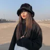 Bérets 2024 Mode d'hiver Femme Épaissi Polyvalent Blanc Noir Chaud Imitation Cheveux Chapeau De Pêcheur Japonais À Sommet Plat