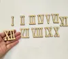 12 stuks Houten Romeinse Cijfers Vorm Onvoltooide Acryl Uitsparingen NumericsNumbers Ornamenten Klok Ambachtelijke Decoratie 240322