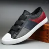 Chaussures décontractées printemps/automne hommes vulcanisés paresseux angleterre Joker mocassins couleurs mélangées bande élastique hommes baskets noires