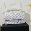 Women Pearl Imidescenci pikowane torby klasyczne podwójne klapę złoto/srebrny metalowy sprzęt Matelasse łańcuch crossbody torebki na ramię dla kobiet różowe białe torebki 25x17cm