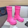 Botas de chuva longas para mulheres Sola grossa antiderrapante Botas de borracha de manga comprida Material Botas versáteis com sola grossa