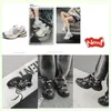 Sapatos de tabuleiro esportivos macios femininos de verão Designer de alta qualidade moda cor mista sola grossa DODutdoor esportes resistentes ao desgaste sapatos reforçados GAI