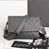 Lüks kadın ünlü marka deri çanta omuz omuz çanta gündelik iş deri haberci çanta vintage erkek crossbody çanta erkek Bolsas için Tasarımcı Kızlar Erkekler Sırt Çantaları
