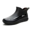 Botas de chuva curtas da moda masculinas quatro estações sapatos de trabalho sapatos de borracha resistentes ao desgaste sapatos de pesca sapatos impermeáveis 240309