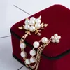 Brooches Elegant Pearl Snowflake Chain Tassel Lapel Suit Shirt Collar Brooch Badge RetroPins Wedding Party Dance Neckwear Accessori