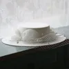Berets Original Design Weißer Hochzeitshut mit Gesichtsschleier Braut Cocktail Party Fedoras Fascinator Kopfschmuck Elegante formelle Kappe
