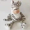 Fyllda plyschdjur Kawaii Forest Animal Plushie Toys Doll Hippo Giraffe Tiger Lion Gorilla Stuff Animal Toy for Childeren Halloween Gifts 25cm/PC L240320