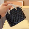Klassische Mini Shell Lackleder Umhängetaschen Handtaschen Frankreich Marke Hochwertige gesteppte Umhängetasche Totes Luxus Designer Frauen Original Hardware Kettentasche