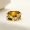 Anel de designer 18k banhado a ouro anéis de designers de luxo para mulheres homens letras anéis de diamante moda casal anéis de noivado na moda presente de feriado