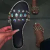 Yaz slaytları kadın flip flops moda terlik taş rhinestones vahşi elmas düz şeffaf pvc bayanlar ayakkabı 240321