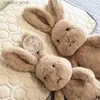 Animaux en peluche en peluche Nouveau doux pliant oreille lapin peluches avec tête Rotab belle fard à joues lapin Latte poupée en peluche jouet pour enfants anniversaire cadeau de Pâques L240320