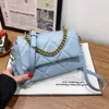 Drop shipping Design Chain Bags 2023 Girls Luxury Popular Handbags Ladies Famous Small Purses For Young Lady