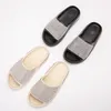 Sandali 2024 Pantofole in cocco alla moda per coppie europee e americane da indossare all'esterno
