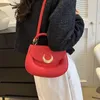 Borsa da ascella in pelle da donna con coulisse Borsa da ascella in pelle vintage con fibbia a forma di luna Borsa sotto le ascelle casual Macaron Croce in tinta unita 2024