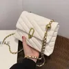 Tasontwerper V-line crossbody tassen voor vrouwen 2024 modeketen schouder schouder vrouwelijke kleine handtassen en portemonnees SAC een hoofdfemme